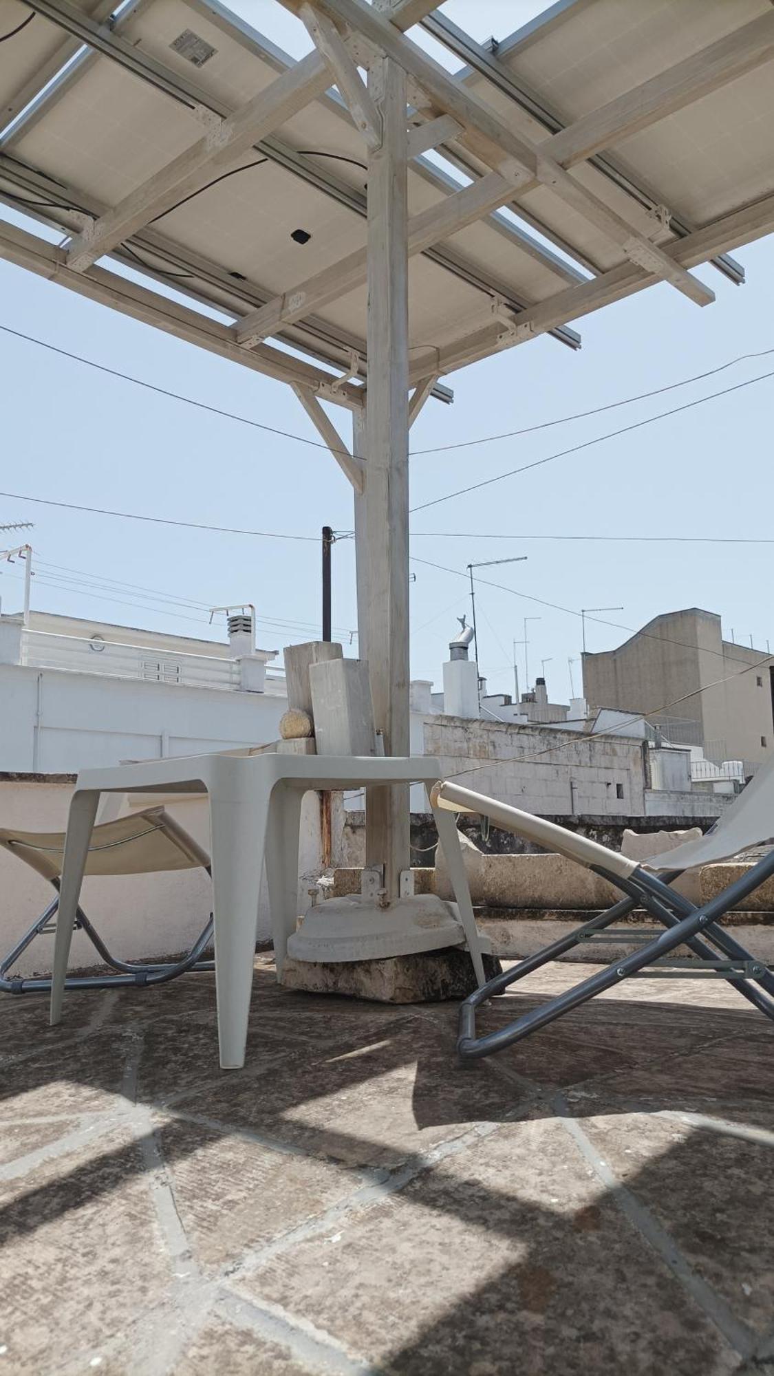 Miniecocasa Ottocentesca In Zona Free-Parking Ed Ecoclimatizzata Ostuni Exterior foto